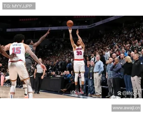 火箭与快船西部半决赛激战正酣谁能晋级决赛争夺总冠军荣耀